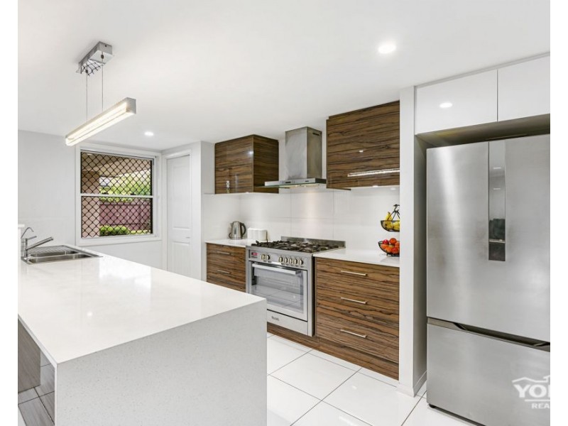 180 Nelson Street, Kearneys Spring QLD 4350