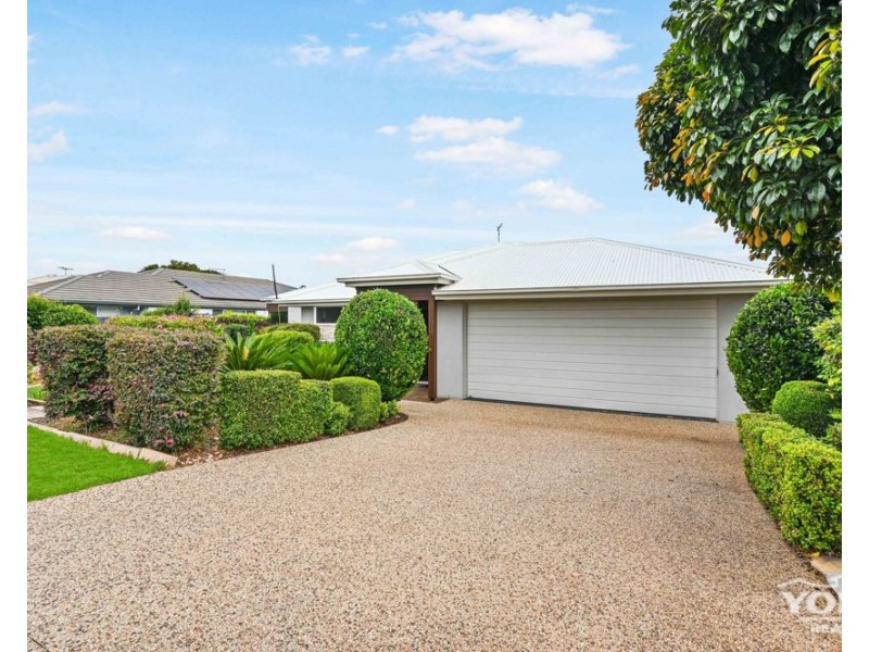 180 Nelson Street, Kearneys Spring QLD 4350
