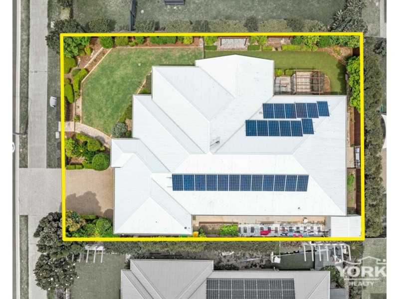 180 Nelson Street, Kearneys Spring QLD 4350