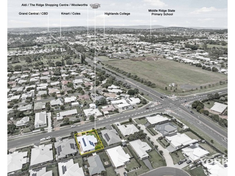 180 Nelson Street, Kearneys Spring QLD 4350