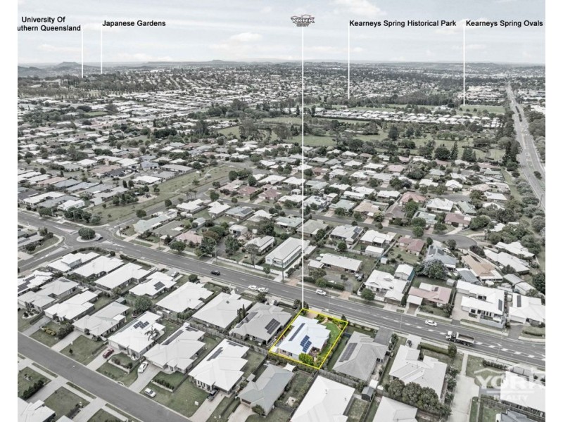 180 Nelson Street, Kearneys Spring QLD 4350