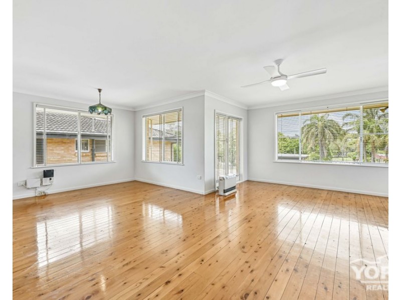 Centenary Heights QLD 4350