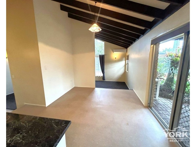 12 Kingsford Smith Drive, Wilsonton QLD 4350