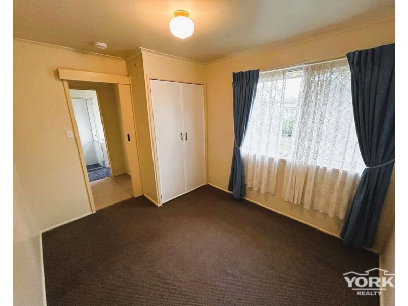 12 Kingsford Smith Drive, Wilsonton QLD 4350