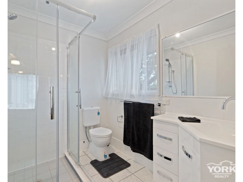 3 Price Close, Redbank Plains QLD 4301