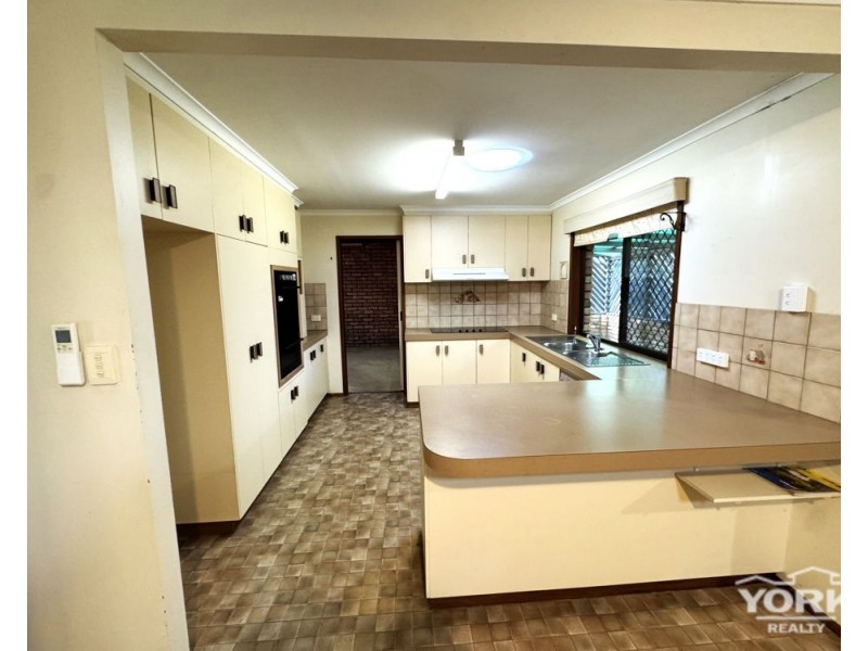 9 Juniper Court, Darling Heights QLD 4350