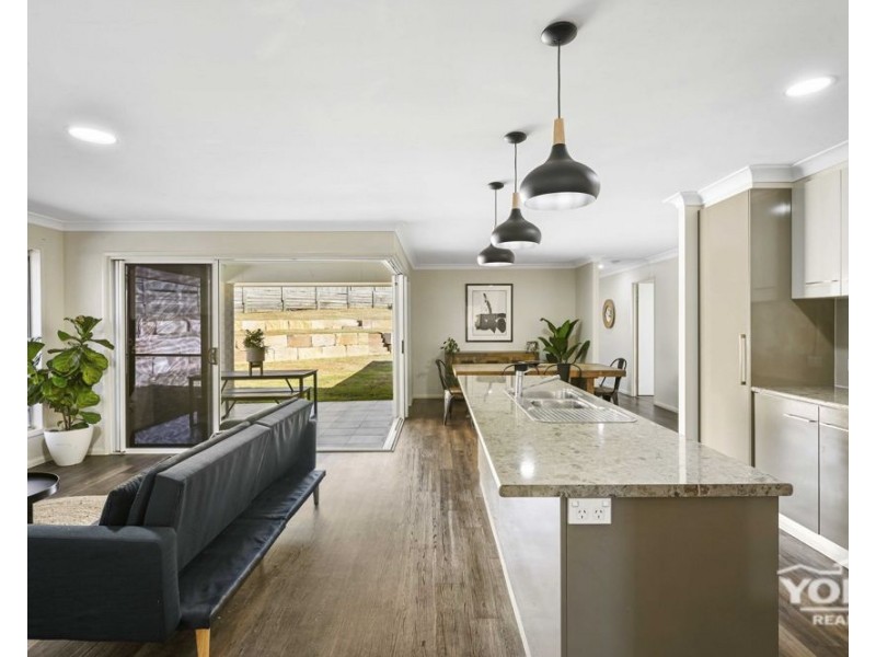 20 Maculan Crescent, Westbrook QLD 4350