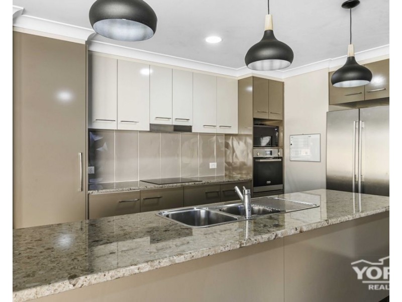 20 Maculan Crescent, Westbrook QLD 4350