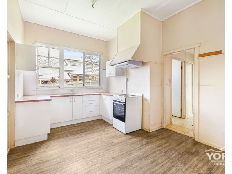 272 Bridge Street, Newtown QLD 4350