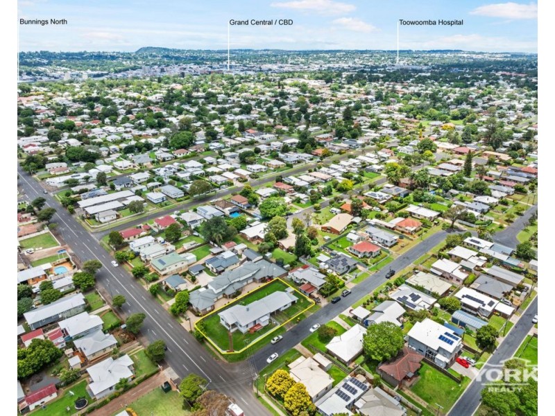 272 Bridge Street, Newtown QLD 4350