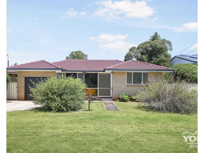 40 Router Street, Wilsonton QLD 4350