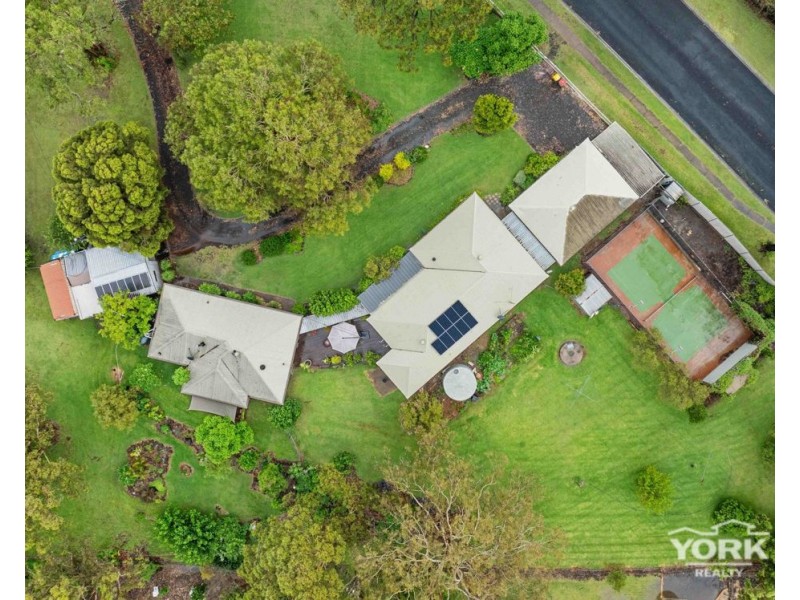 10 Cawdor Drive, Highfields QLD 4352