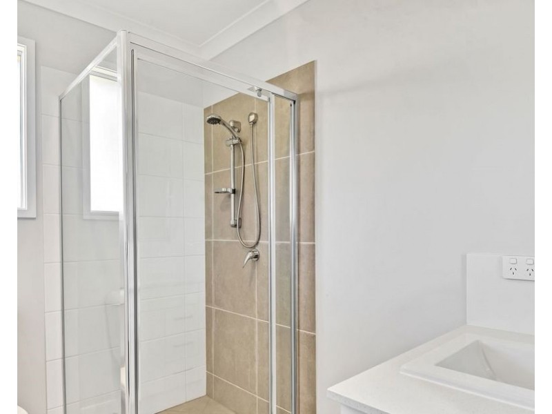 1/134 Cambooya Street, Drayton QLD 4350
