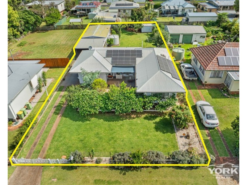 28 Stehn Street, Harristown QLD 4350