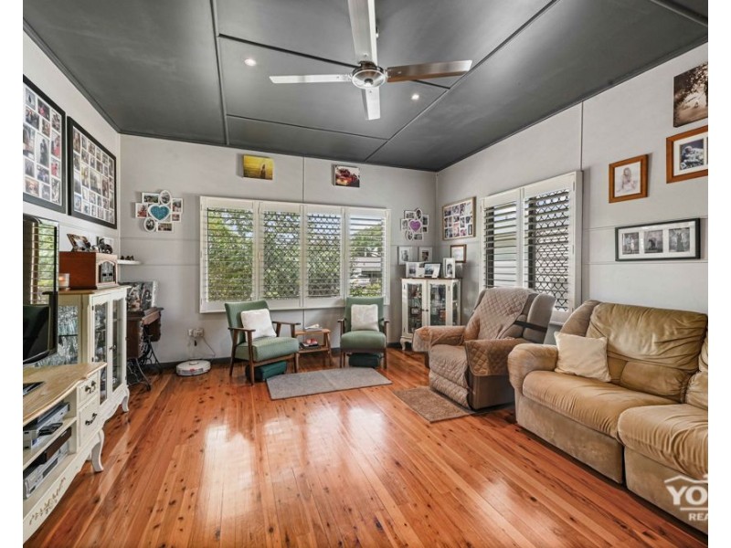 28 Stehn Street, Harristown QLD 4350