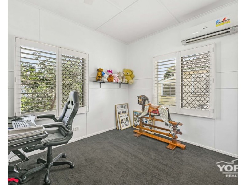 28 Stehn Street, Harristown QLD 4350