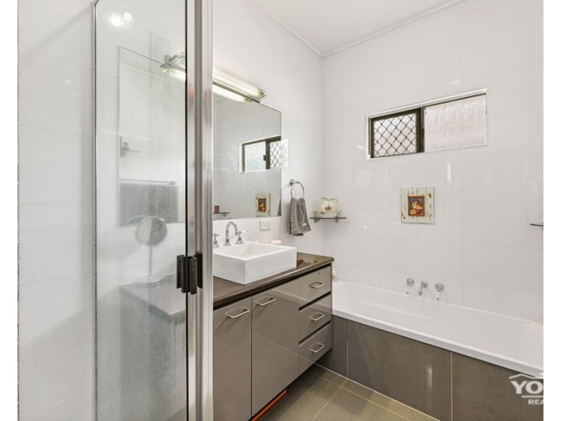 28 Stehn Street, Harristown QLD 4350