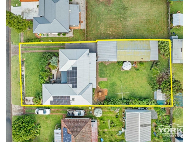 28 Stehn Street, Harristown QLD 4350