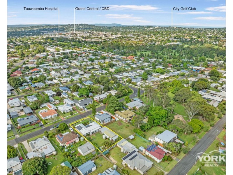 28 Stehn Street, Harristown QLD 4350