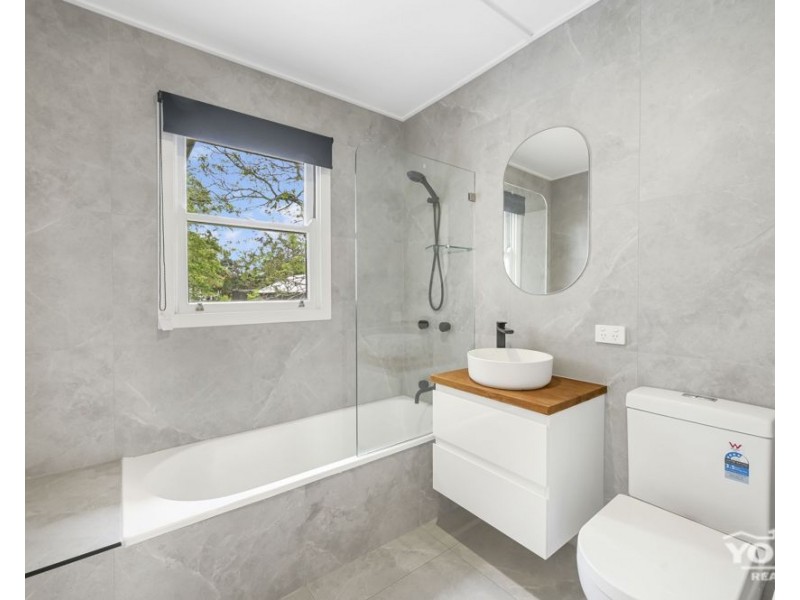 43 Hillview Avenue, Newtown QLD 4350