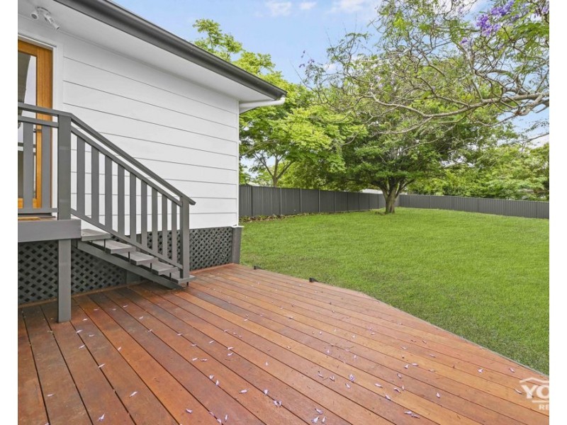 43 Hillview Avenue, Newtown QLD 4350