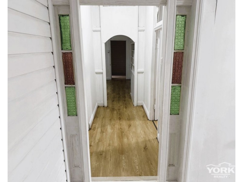 5 Northland Street, Newtown QLD 4350