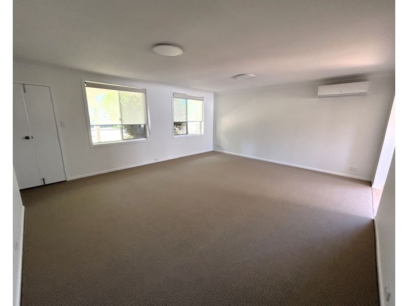 39 Paradise Street, Harristown QLD 4350