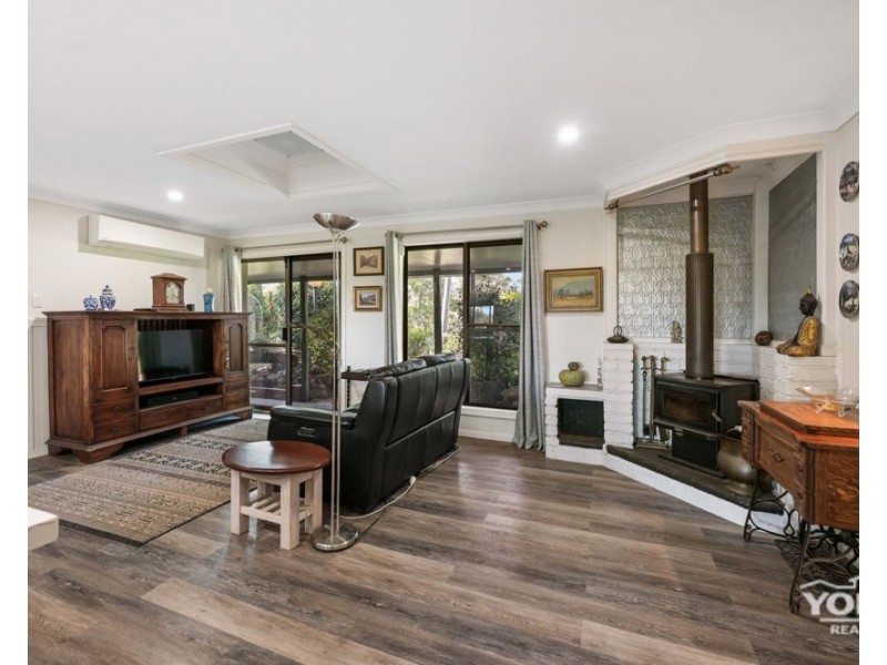 81 Larnook Street, Upper Lockyer QLD 4352