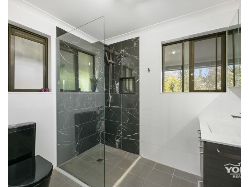 81 Larnook Street, Upper Lockyer QLD 4352