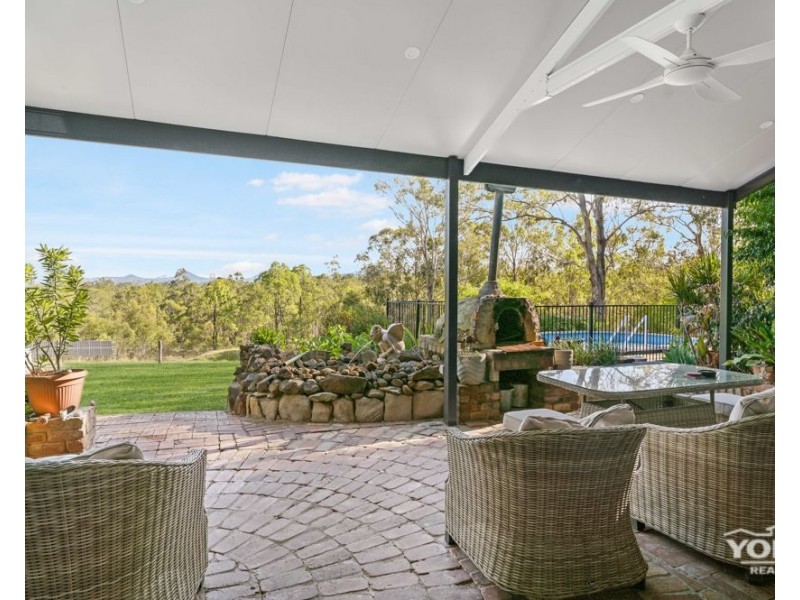 81 Larnook Street, Upper Lockyer QLD 4352