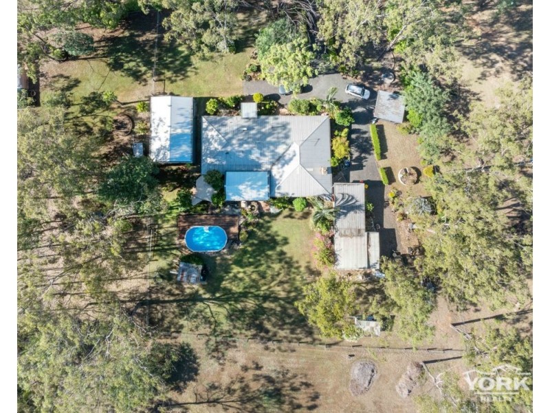 81 Larnook Street, Upper Lockyer QLD 4352