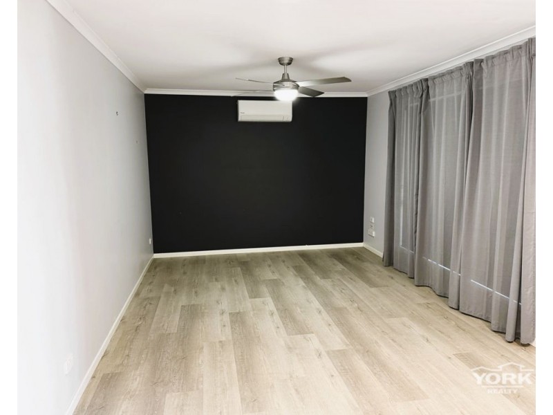 1 Bhutan Court, Newtown QLD 4350