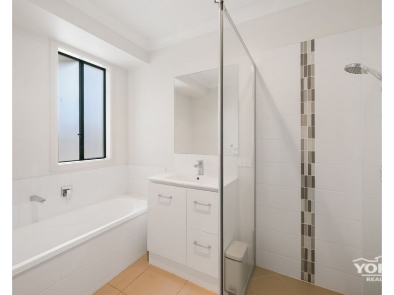 2/3 Minnett Street, Glenvale QLD 4350