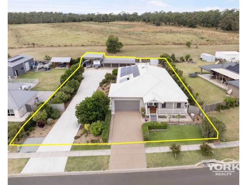 20 Rosella Gardens Drive, Meringandan West QLD 4352