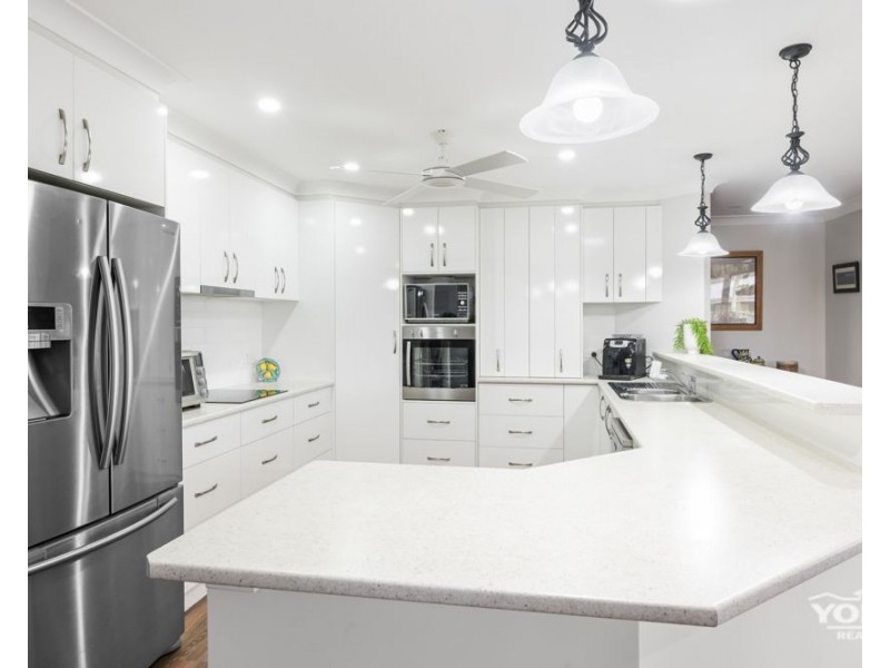 20 Rosella Gardens Drive, Meringandan West QLD 4352