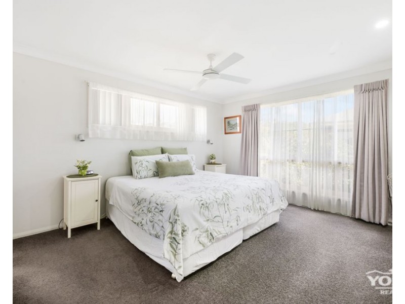 20 Rosella Gardens Drive, Meringandan West QLD 4352