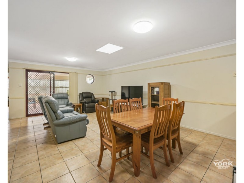 Centenary Heights QLD 4350