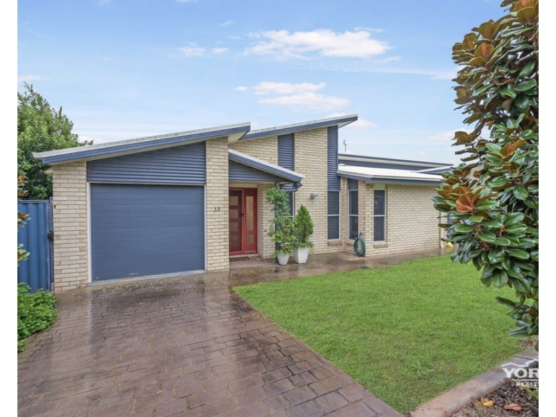 1/33 Bouganvillea Drive, Middle Ridge QLD 4350