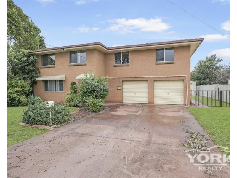 32 McFarlane Street, Wilsonton QLD 4350