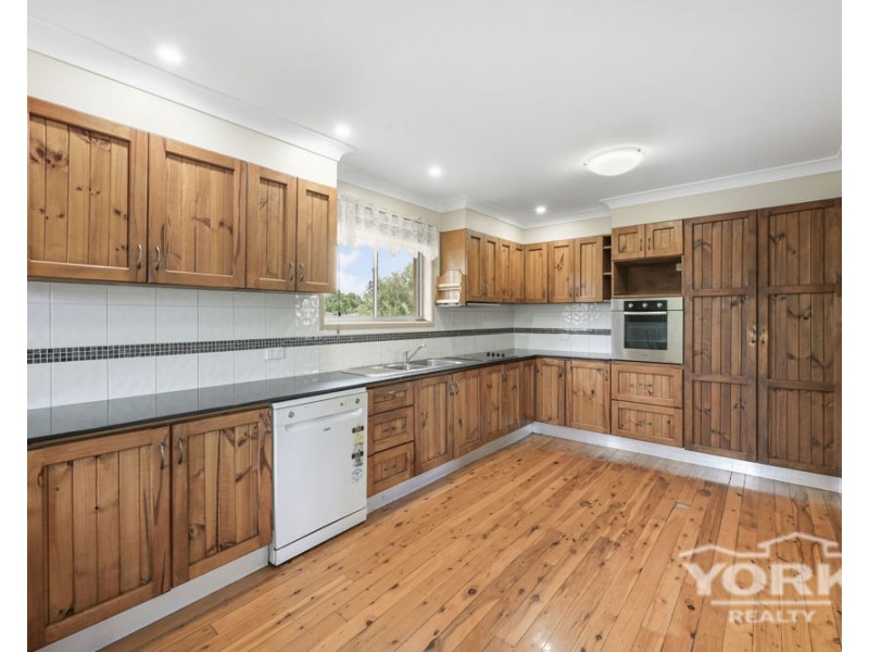 32 McFarlane Street, Wilsonton QLD 4350