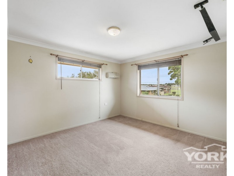 32 McFarlane Street, Wilsonton QLD 4350
