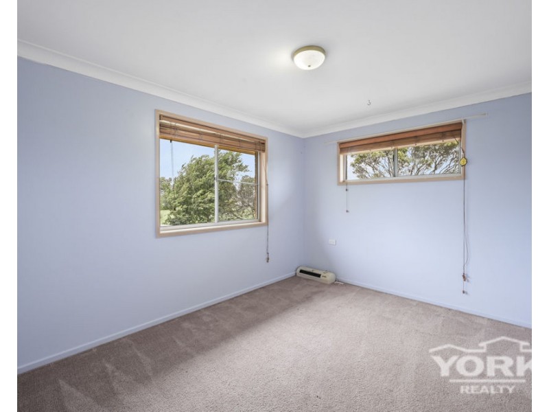 32 McFarlane Street, Wilsonton QLD 4350