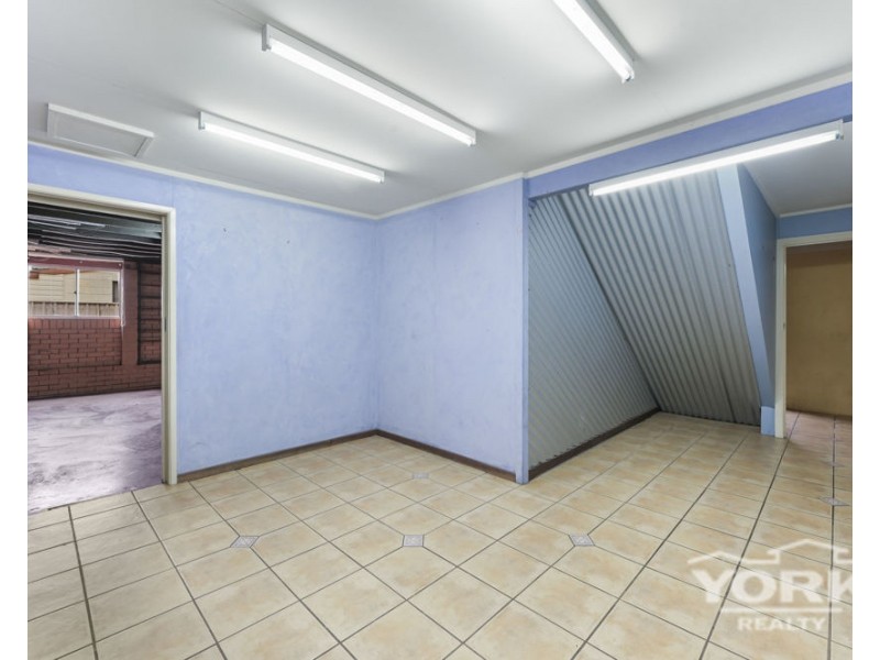 32 McFarlane Street, Wilsonton QLD 4350