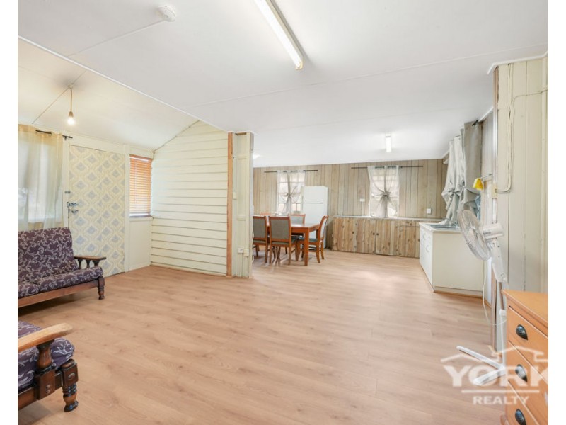 37 Logan Road, Clifton QLD 4361