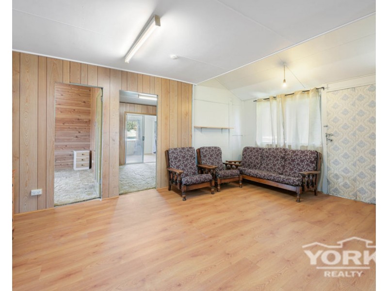 37 Logan Road, Clifton QLD 4361