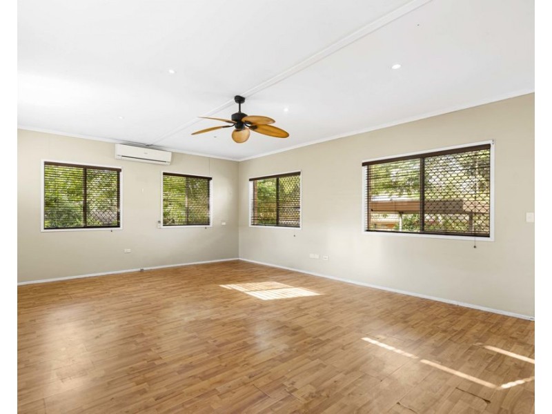 Centenary Heights QLD 4350