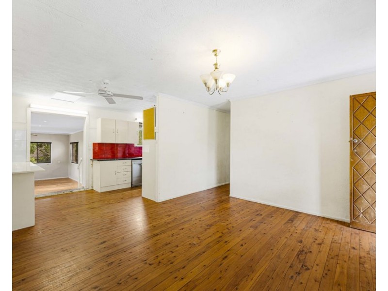 Centenary Heights QLD 4350