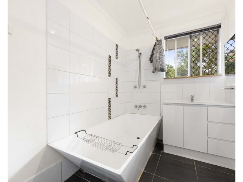 Centenary Heights QLD 4350