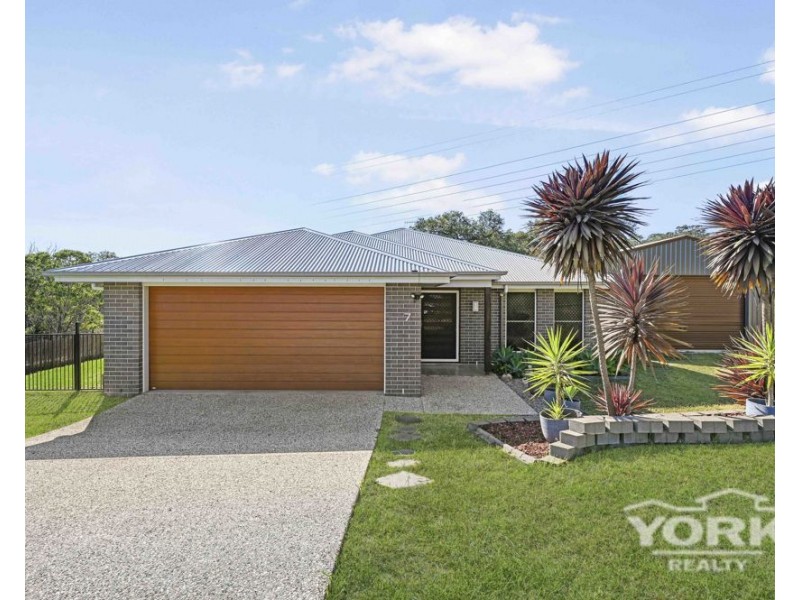 7 Lydia Place, Top Camp QLD 4350