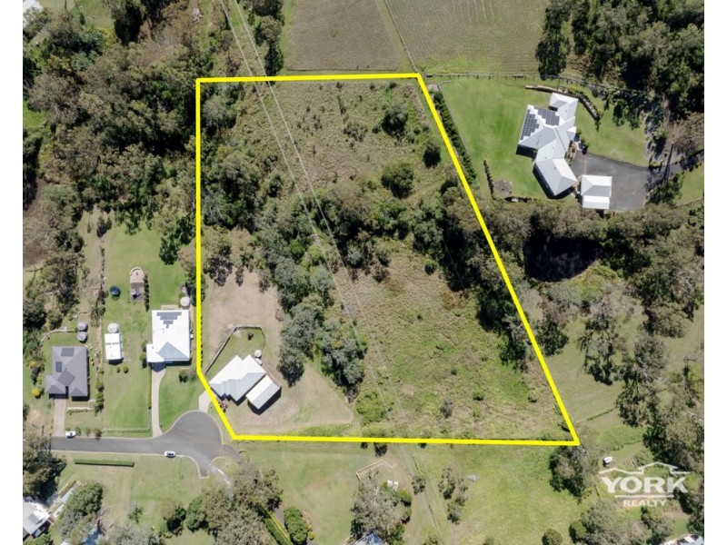 7 Lydia Place, Top Camp QLD 4350